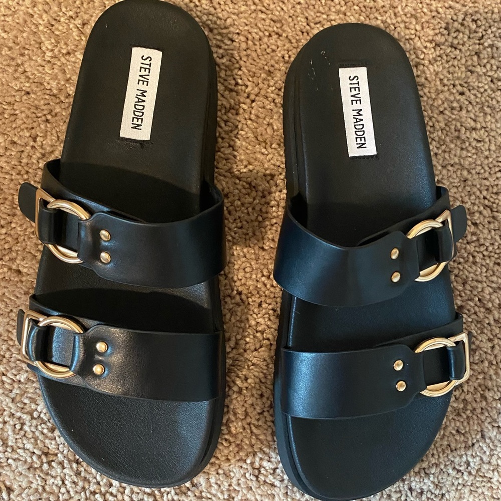 Steve Madden Sandals w/Gold Buckles Sz 10M
